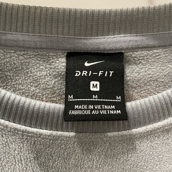 Nike medium light blue fleece crop sweatshirt side sip detail - Picture 3 of 5